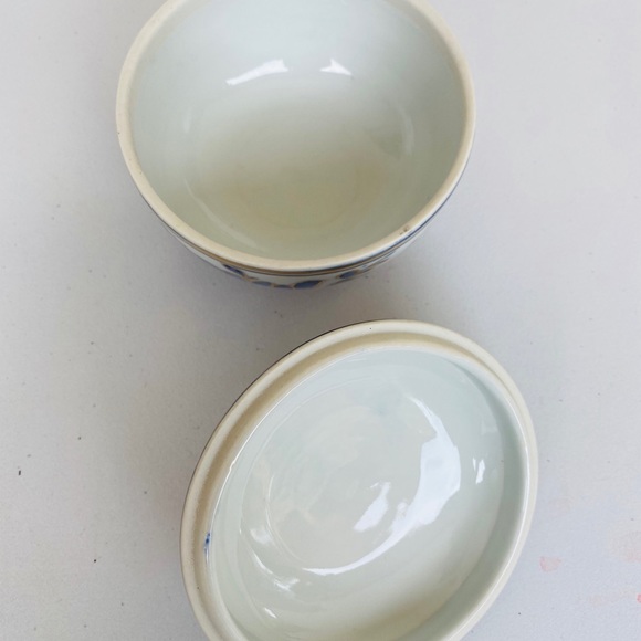 Vintage Porcelain Hand Painted jewerly box - Picture 2 of 7